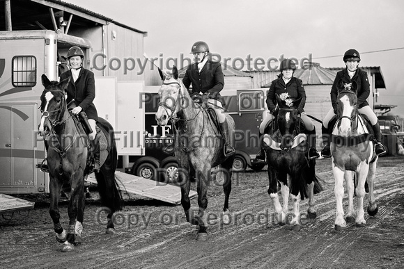 South_Notts_Christmas_Ride_Swingate_Farm_21st_Dec _2024_0004