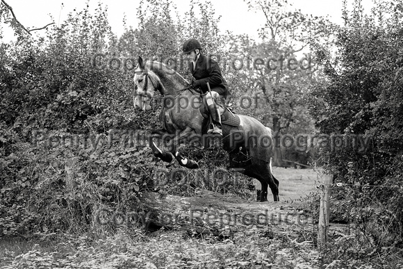South_Notts_Hoveringham_B&W_28th_Oct_2021_304