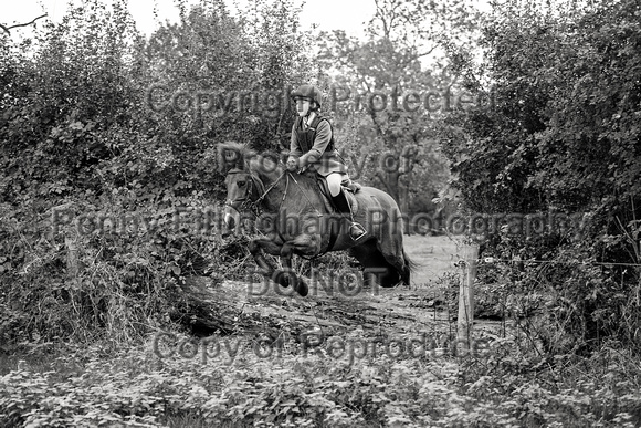 South_Notts_Hoveringham_B&W_28th_Oct_2021_264