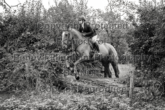 South_Notts_Hoveringham_B&W_28th_Oct_2021_275