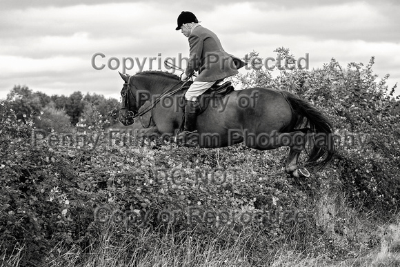 South_Notts_Hoveringham_B&W_28th_Oct_2021_428