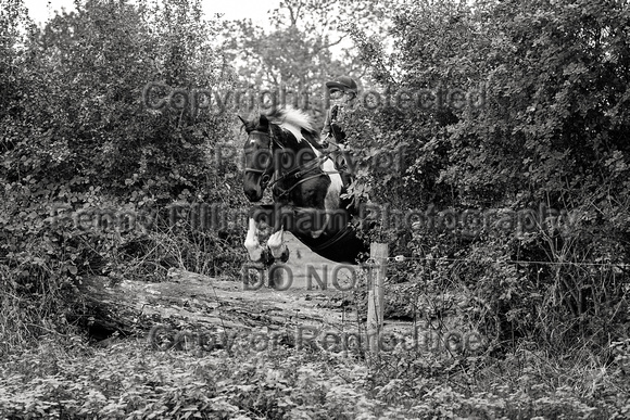 South_Notts_Hoveringham_B&W_28th_Oct_2021_269