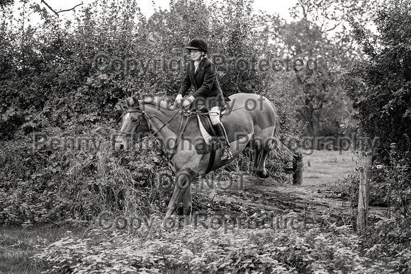 South_Notts_Hoveringham_B&W_28th_Oct_2021_306