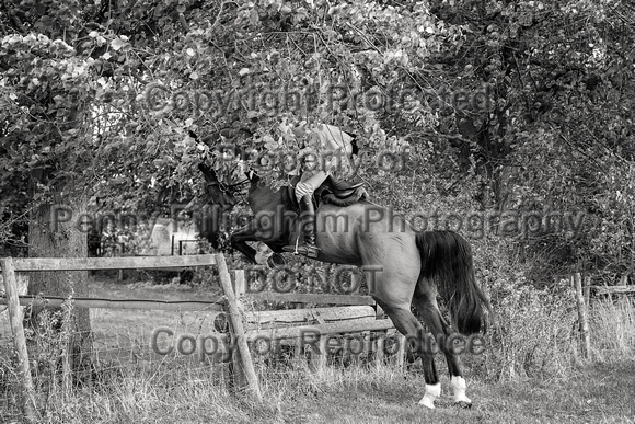 South_Notts_Hoveringham_B&W_28th_Oct_2021_311
