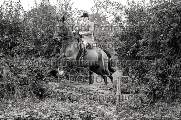 South_Notts_Hoveringham_B&W_28th_Oct_2021_247