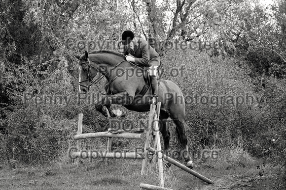 South_Notts_Hoveringham_B&W_28th_Oct_2021_671
