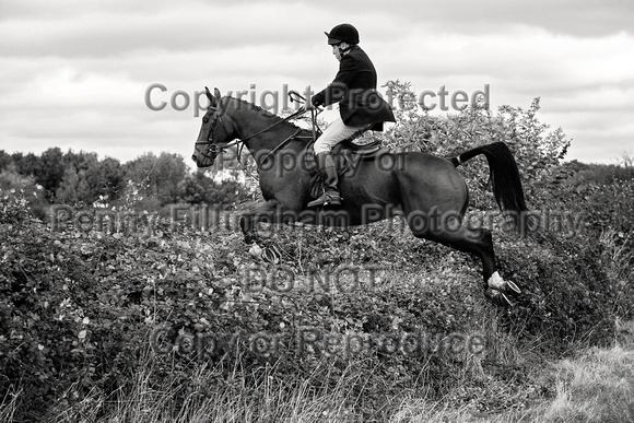 South_Notts_Hoveringham_B&W_28th_Oct_2021_378