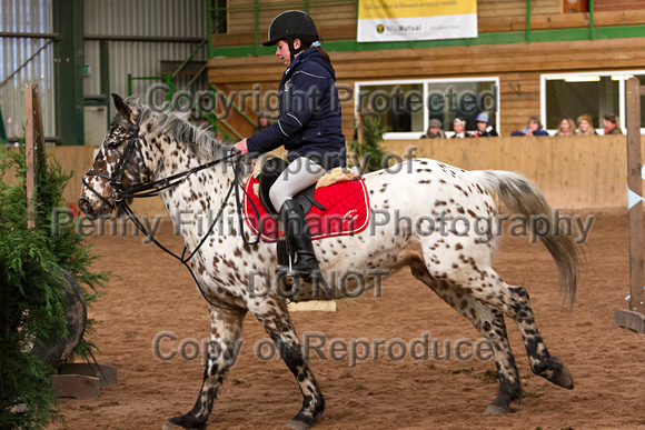 Trent_Valley_Equestrian_Indoor_XC_Class_Three_18th_Jan_2015_006